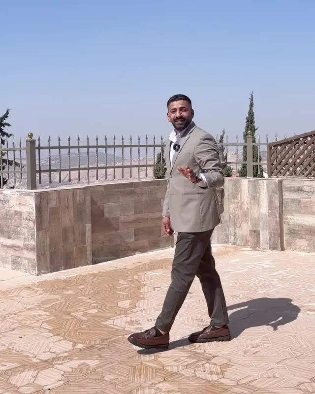 فيلا للبيع في أبو نصير – حي الضياء، بناء 370 م² – صورة 1 من 2